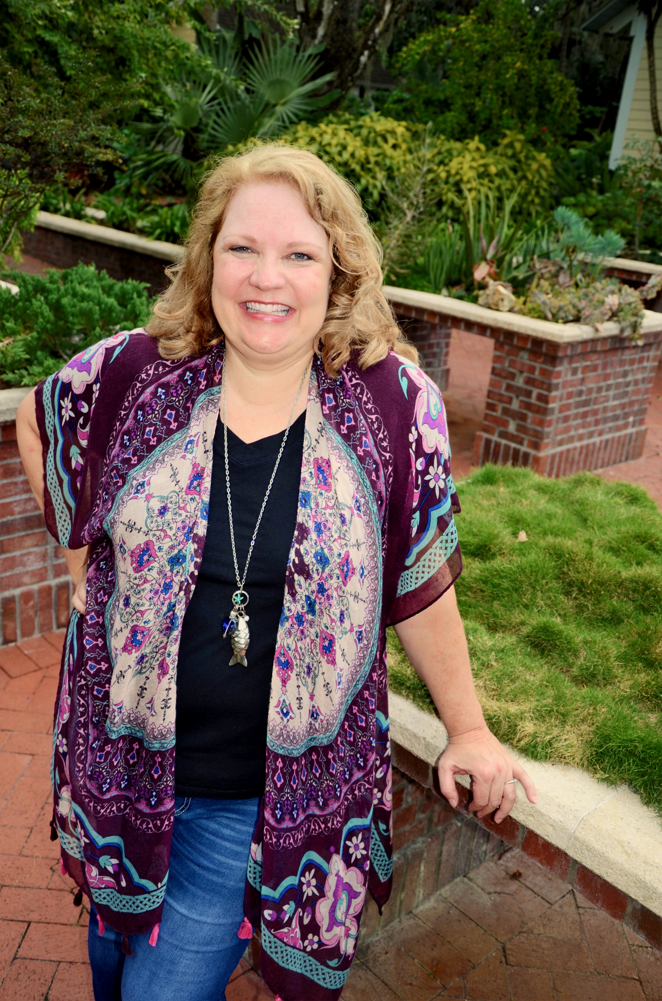 Fall-Photo-Shoot-Kimberlee-artsy-laughing-with-succulents-1B